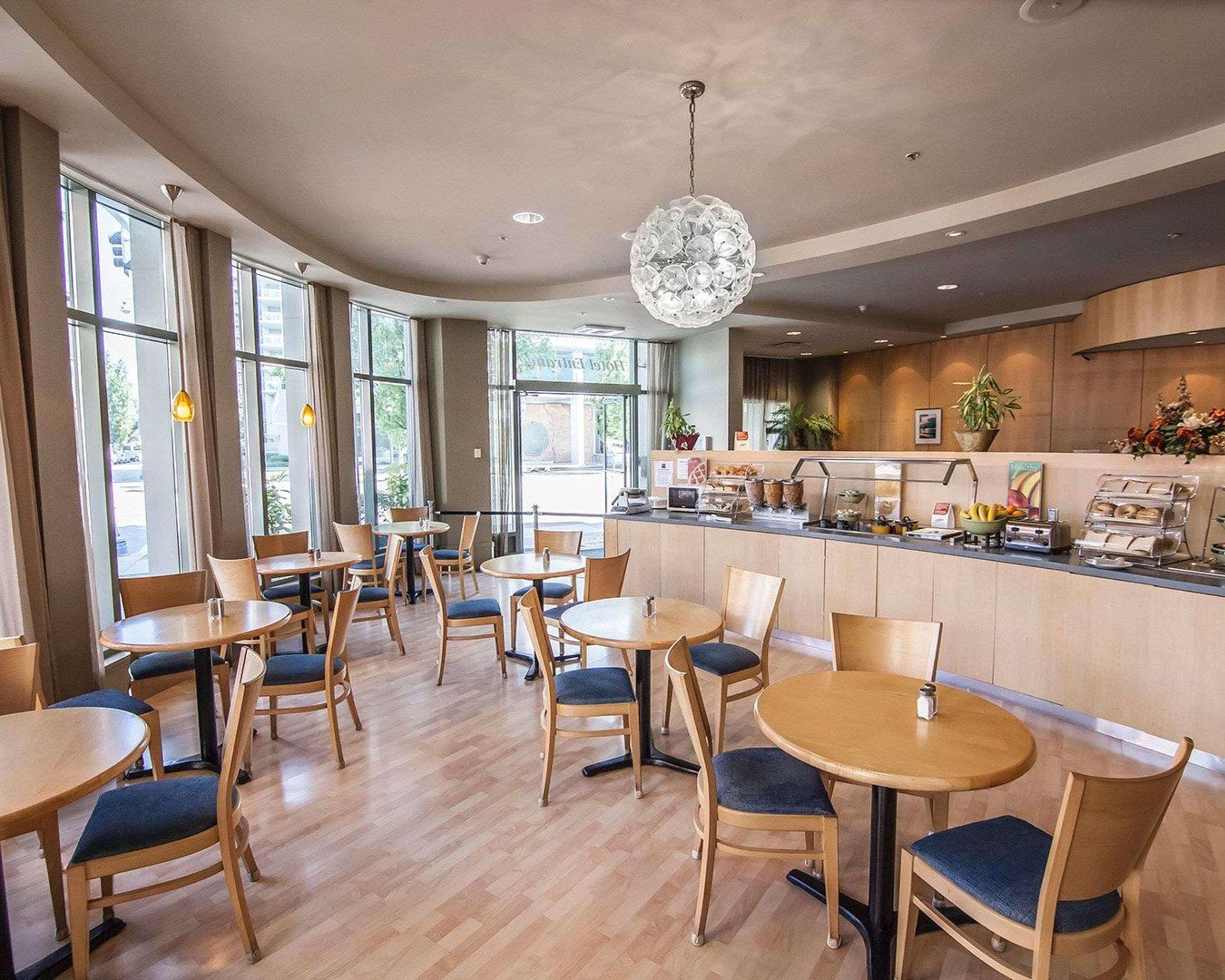 Quality Hotel Airport South Richmond Bagian luar foto